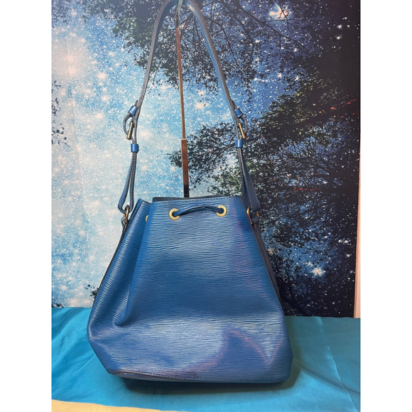 Louis Vuitton Epi Leather Petit Noe Bucket Bag Blue Vintage (LVb2) - Picture 3 of 15
